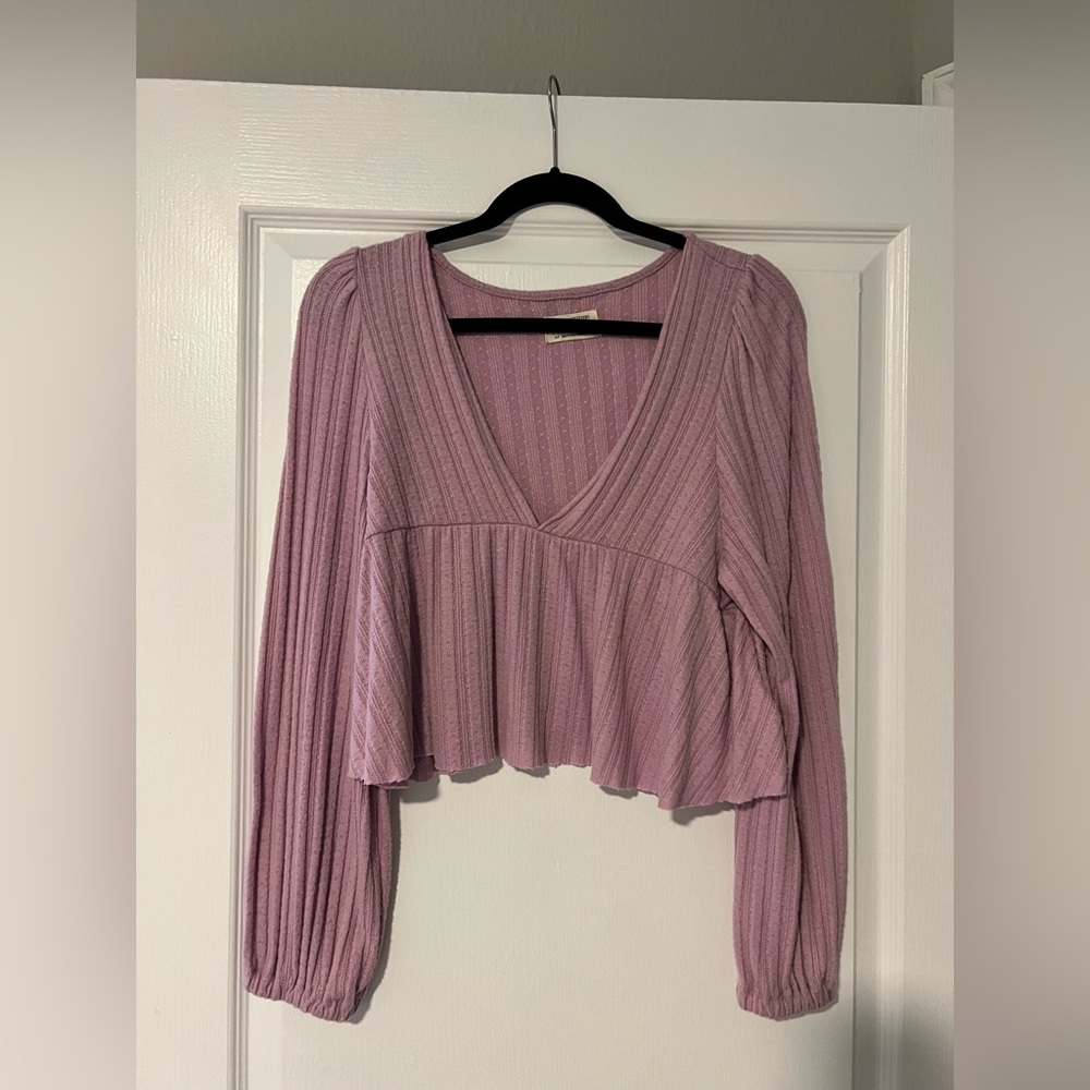 URBAN OUTFITTERS SWEATER